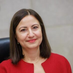 Iliana Ivanova (c) European Commission